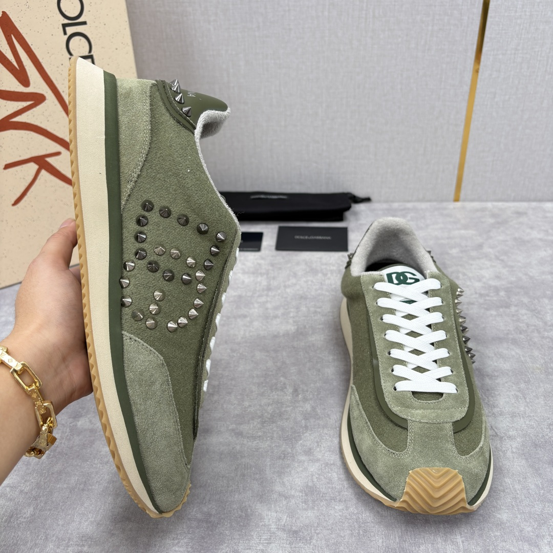 💋💍DG 家新品 Dolce &Gabban* 杜嘉～班纳 天鹅绒拼接撞色铆钉休闲运动鞋 铆钉复古运动鞋