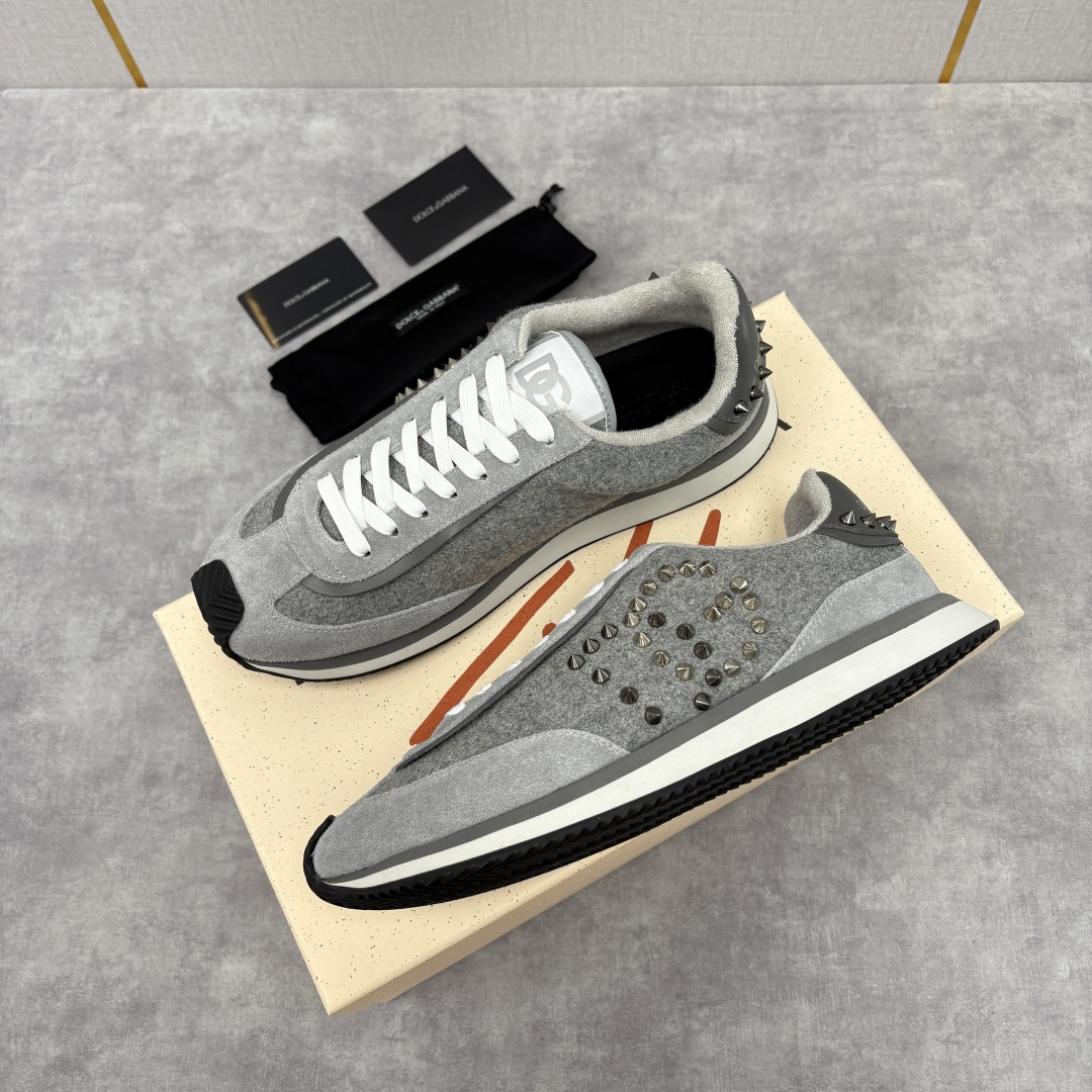 💋💍DG 家新品 Dolce &Gabban* 杜嘉～班纳 天鹅绒拼接撞色铆钉休闲运动鞋 铆钉复古运动鞋