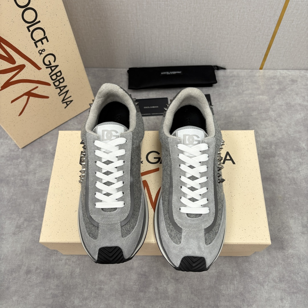 💋💍DG 家新品 Dolce &Gabban* 杜嘉～班纳 天鹅绒拼接撞色铆钉休闲运动鞋 铆钉复古运动鞋