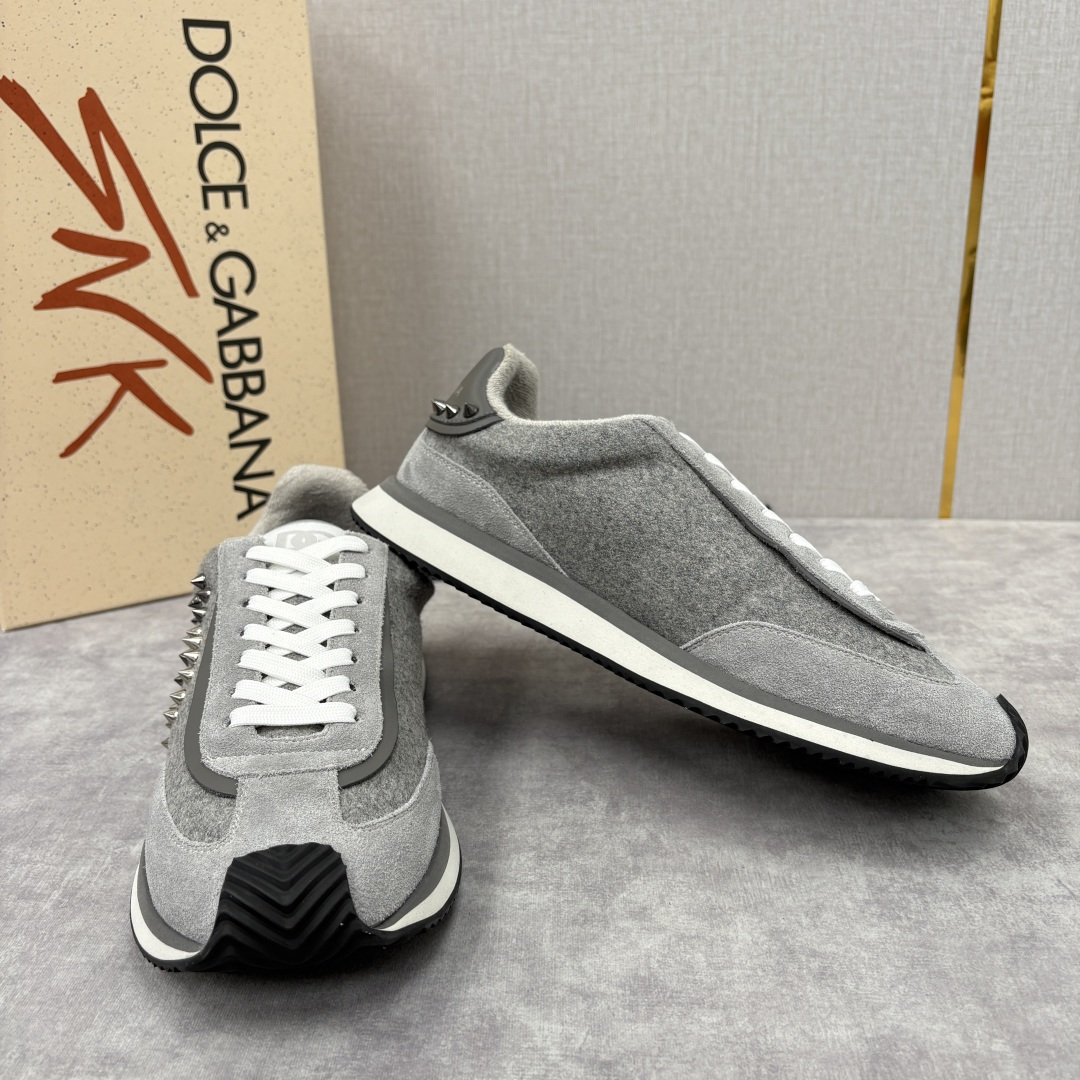 💋💍DG 家新品 Dolce &Gabban* 杜嘉～班纳 天鹅绒拼接撞色铆钉休闲运动鞋 铆钉复古运动鞋