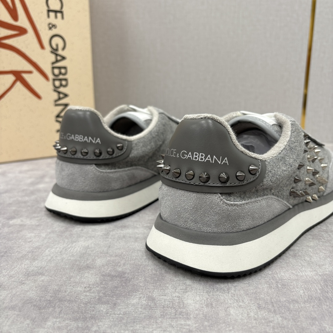 💋💍DG 家新品 Dolce &Gabban* 杜嘉～班纳 天鹅绒拼接撞色铆钉休闲运动鞋 铆钉复古运动鞋