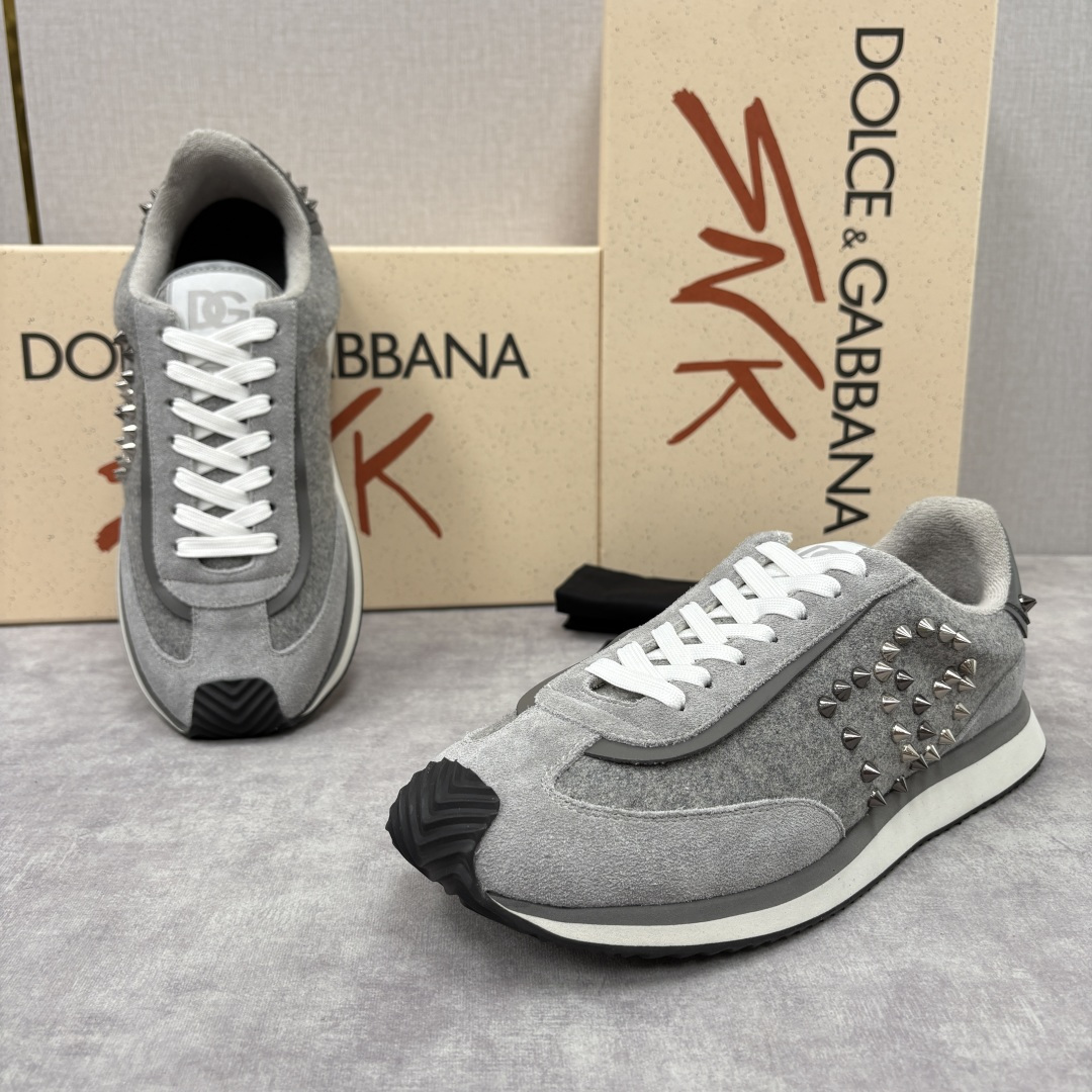 💋💍DG 家新品 Dolce &Gabban* 杜嘉～班纳 天鹅绒拼接撞色铆钉休闲运动鞋 铆钉复古运动鞋