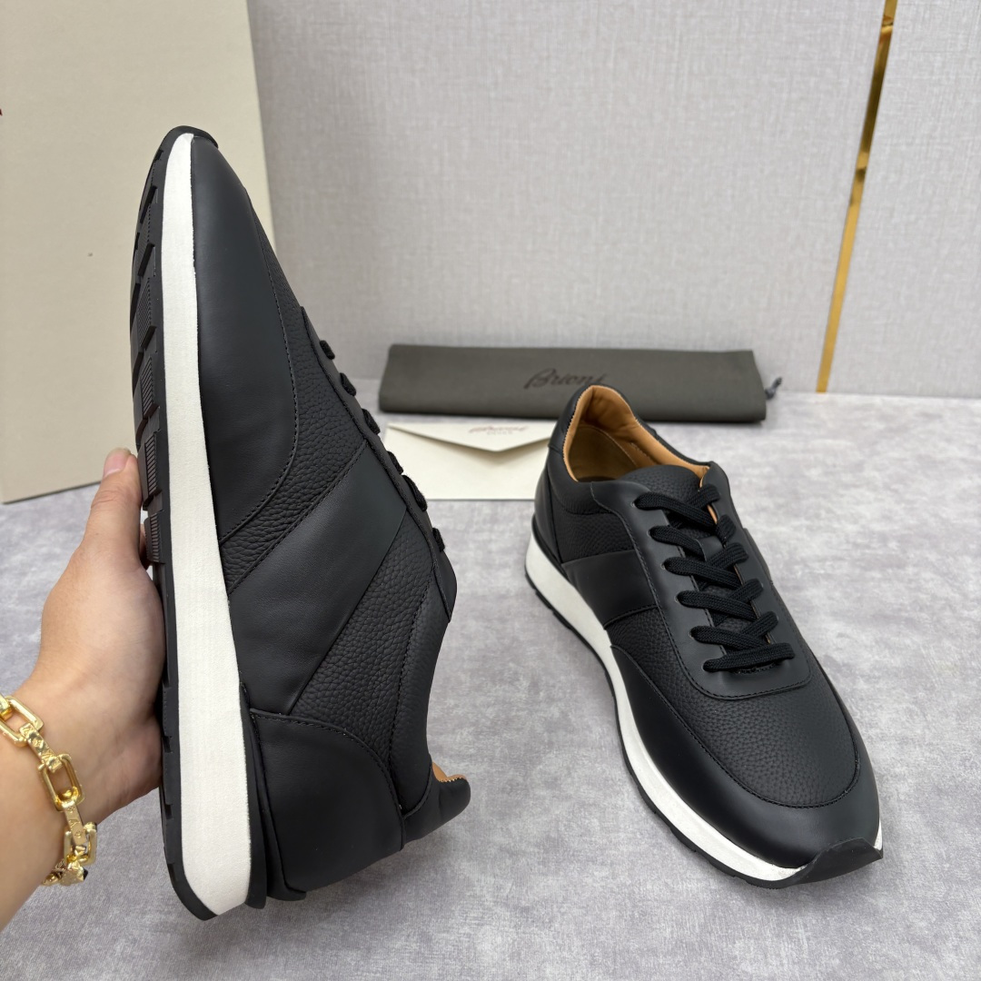 💋💍 Brion* （布里-奥尼） 男士新款休闲运动鞋跑鞋 意式奢华与运动风尚的优雅融合 该品牌于194