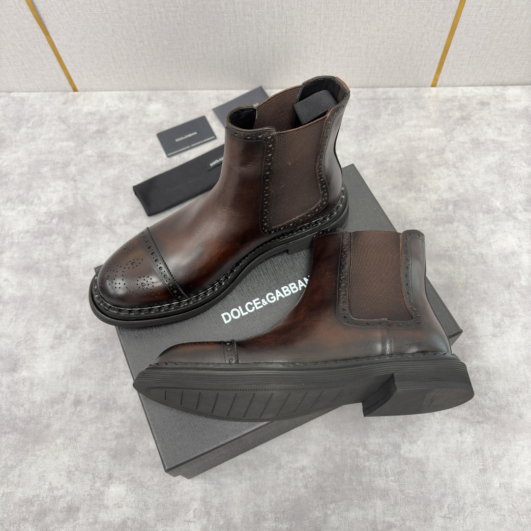 💋💍DG家新品 杜嘉-班纳 Dolce&Gabban* 男士布洛克切尔西靴皮靴系列：意式奢华与复古格调的