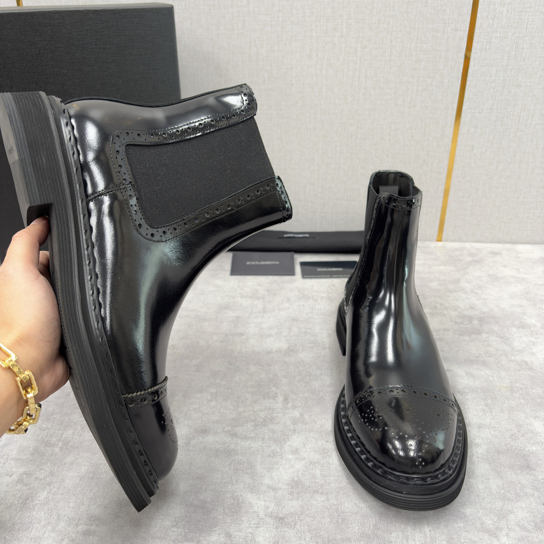 💋💍DG家新品 杜嘉-班纳 Dolce&Gabban* 男士布洛克切尔西靴皮靴系列：意式奢华与复古格调的