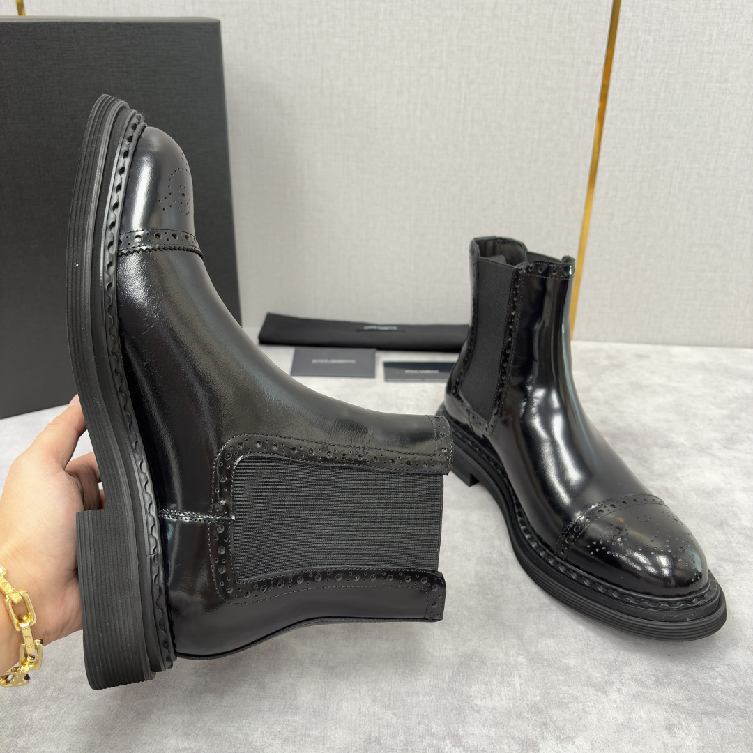 💋💍DG家新品 杜嘉-班纳 Dolce&Gabban* 男士布洛克切尔西靴皮靴系列：意式奢华与复古格调的