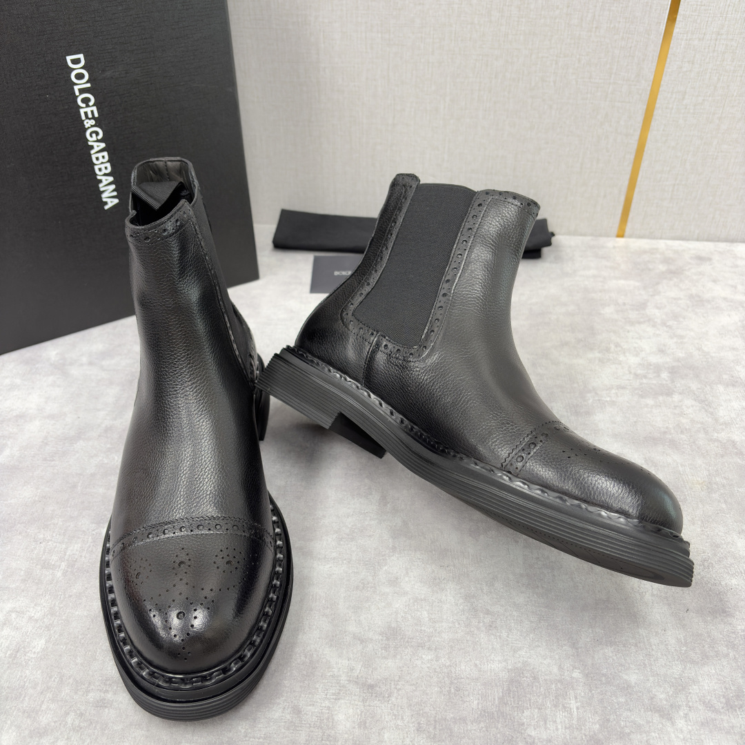 💋💍DG家新品 杜嘉-班纳 Dolce&Gabban* 男士布洛克切尔西靴皮靴系列：意式奢华与复古格调的