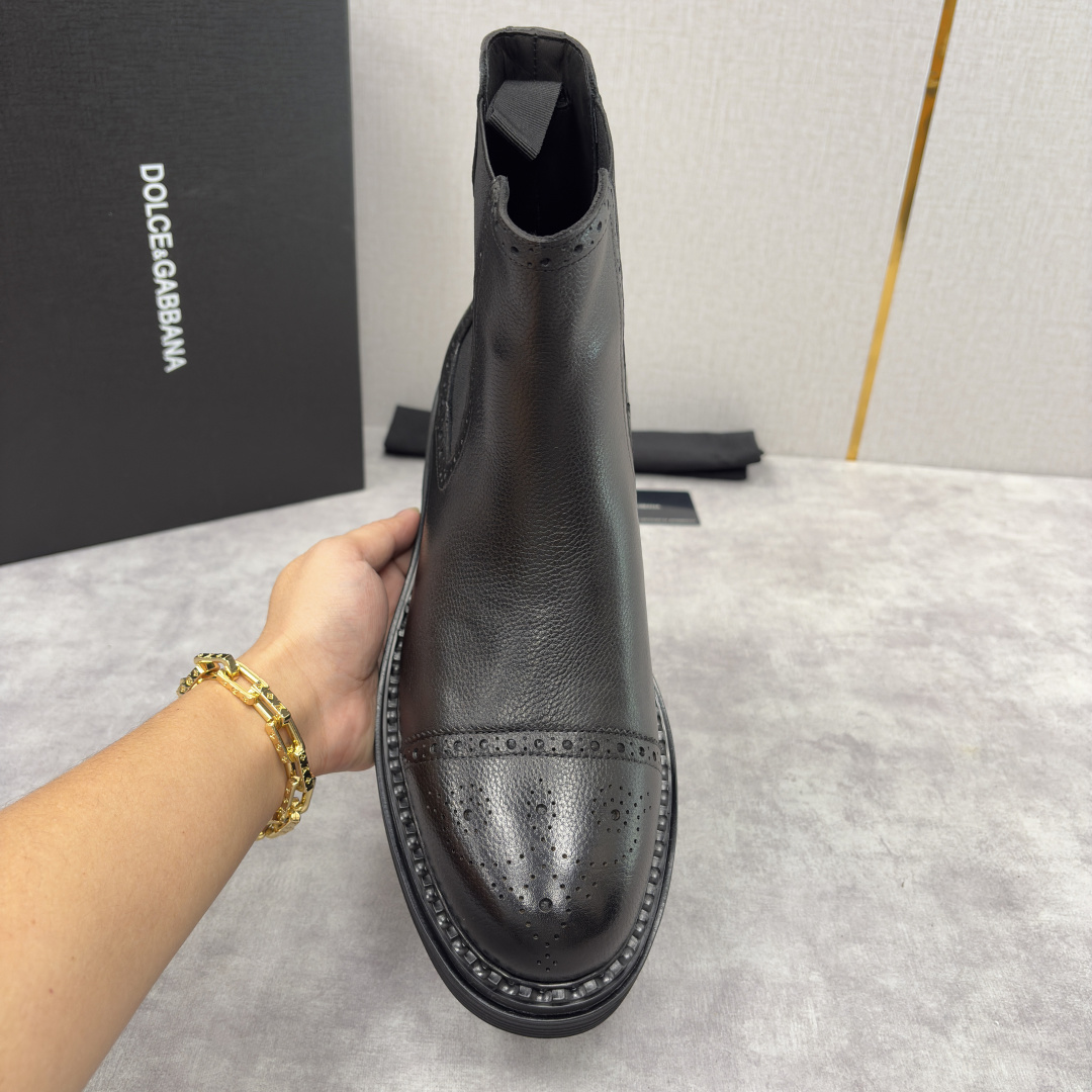 💋💍DG家新品 杜嘉-班纳 Dolce&Gabban* 男士布洛克切尔西靴皮靴系列：意式奢华与复古格调的