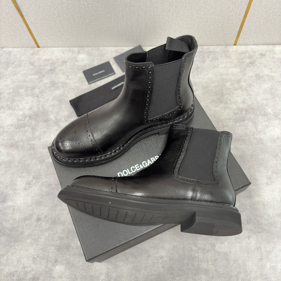 💋💍DG家新品 杜嘉-班纳 Dolce&Gabban* 男士布洛克切尔西靴皮靴系列：意式奢华与复古格调的