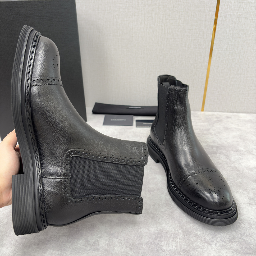 💋💍DG家新品 杜嘉-班纳 Dolce&Gabban* 男士布洛克切尔西靴皮靴系列：意式奢华与复古格调的