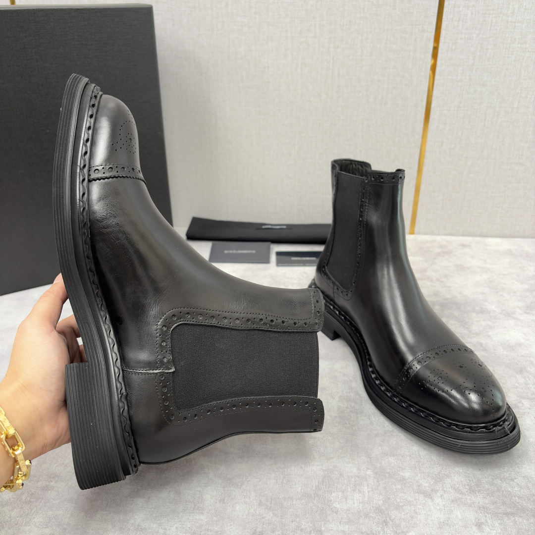 💋💍DG家新品 杜嘉-班纳 Dolce&Gabban* 男士布洛克切尔西靴皮靴系列：意式奢华与复古格调的