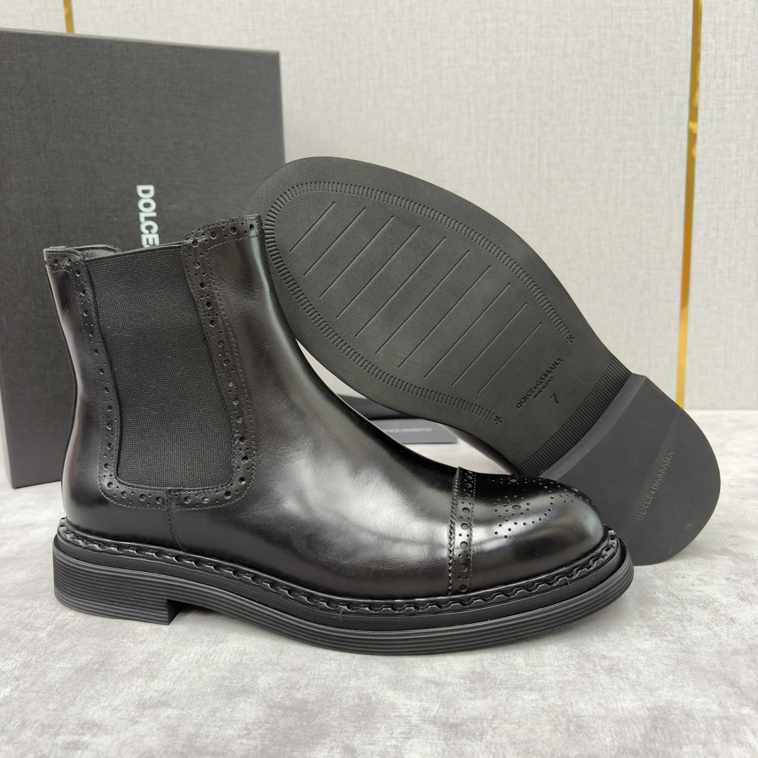 💋💍DG家新品 杜嘉-班纳 Dolce&Gabban* 男士布洛克切尔西靴皮靴系列：意式奢华与复古格调的
