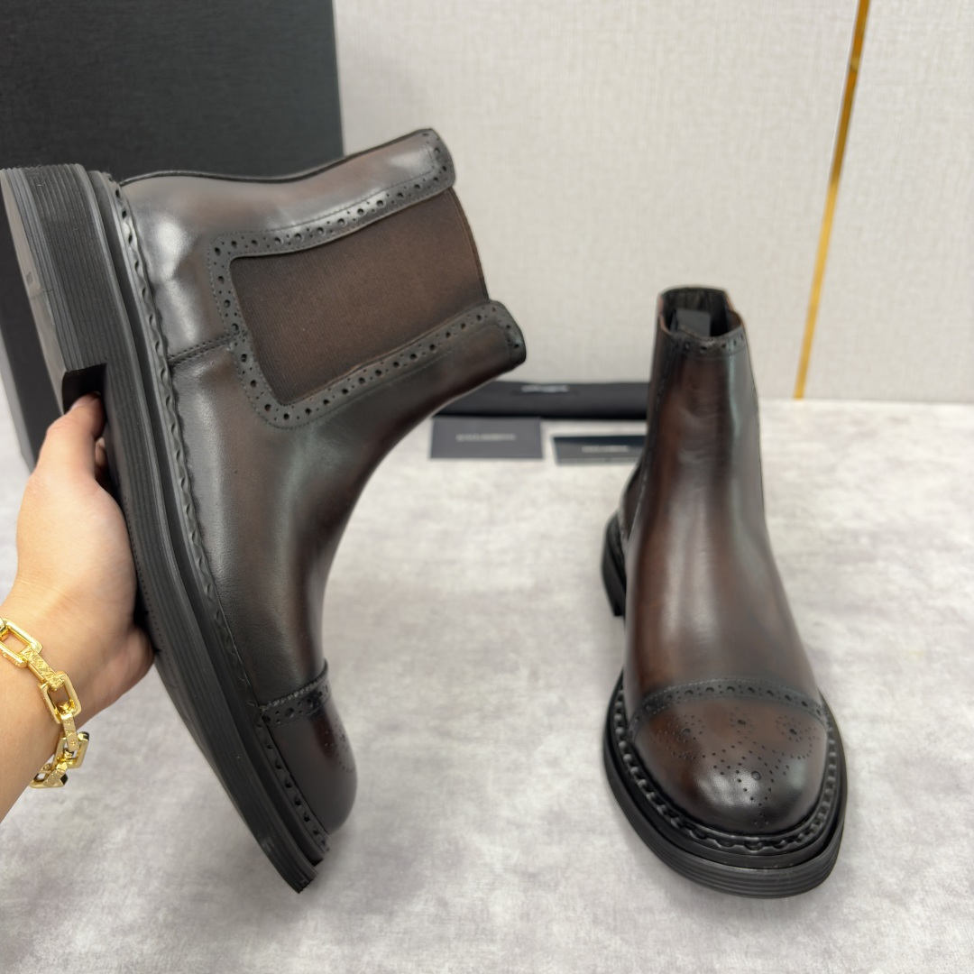 💋💍DG家新品 杜嘉-班纳 Dolce&Gabban* 男士布洛克切尔西靴皮靴系列：意式奢华与复古格调的