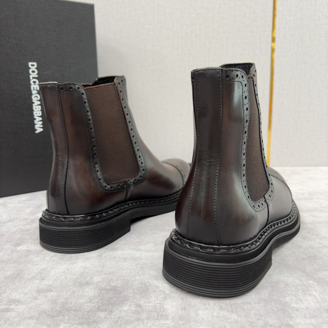 💋💍DG家新品 杜嘉-班纳 Dolce&Gabban* 男士布洛克切尔西靴皮靴系列：意式奢华与复古格调的