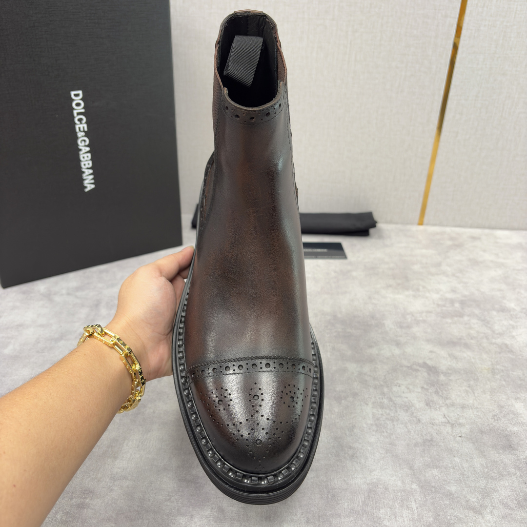 💋💍DG家新品 杜嘉-班纳 Dolce&Gabban* 男士布洛克切尔西靴皮靴系列：意式奢华与复古格调的