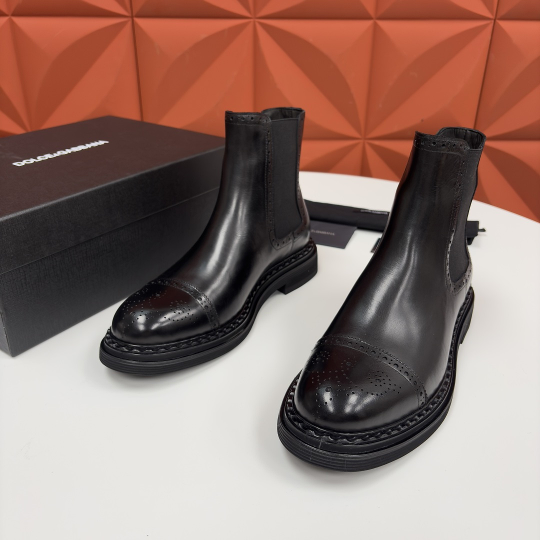 💋💍DG家新品 杜嘉-班纳 Dolce&Gabban* 男士布洛克切尔西靴皮靴系列：意式奢华与复古格调的
