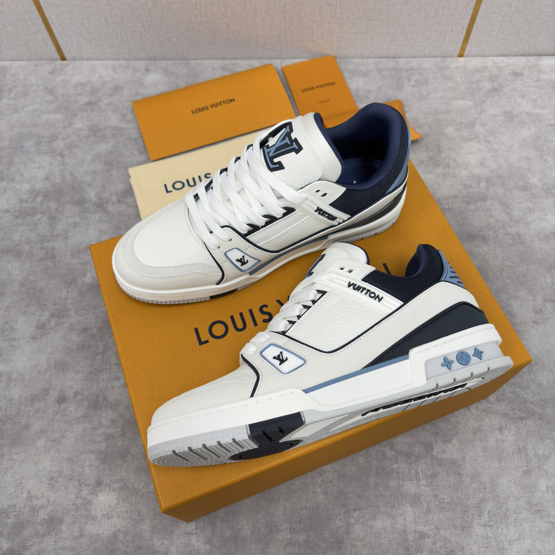 💋💍L家新品 L*V 路易～当季新品上架 TRAINER 系列运动鞋 官方 10,400 色彩狂想与复古