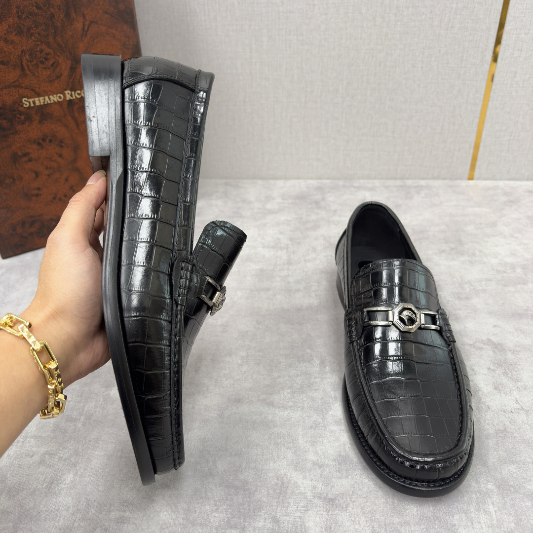 💋💍Stefano-ricci 史蒂*芬新品 乐福鞋皮鞋 鳄鱼纹🐊压纹牛皮手工改色擦色而成 ，鞋面的标志