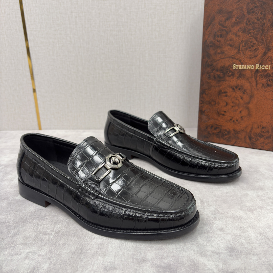💋💍Stefano-ricci 史蒂*芬新品 乐福鞋皮鞋 鳄鱼纹🐊压纹牛皮手工改色擦色而成 ，鞋面的标志