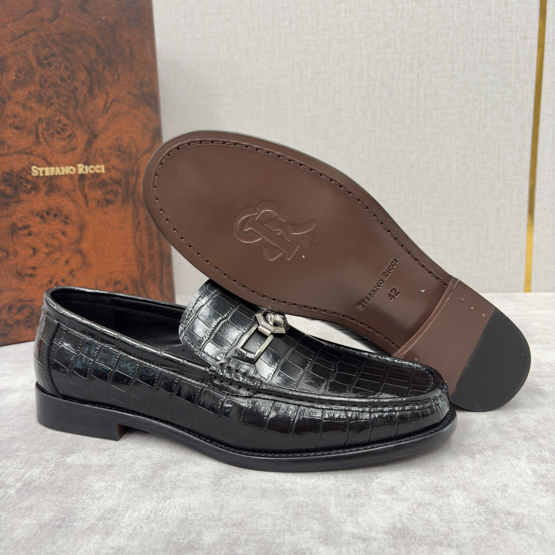 💋💍Stefano-ricci 史蒂*芬新品 乐福鞋皮鞋 鳄鱼纹🐊压纹牛皮手工改色擦色而成 ，鞋面的标志
