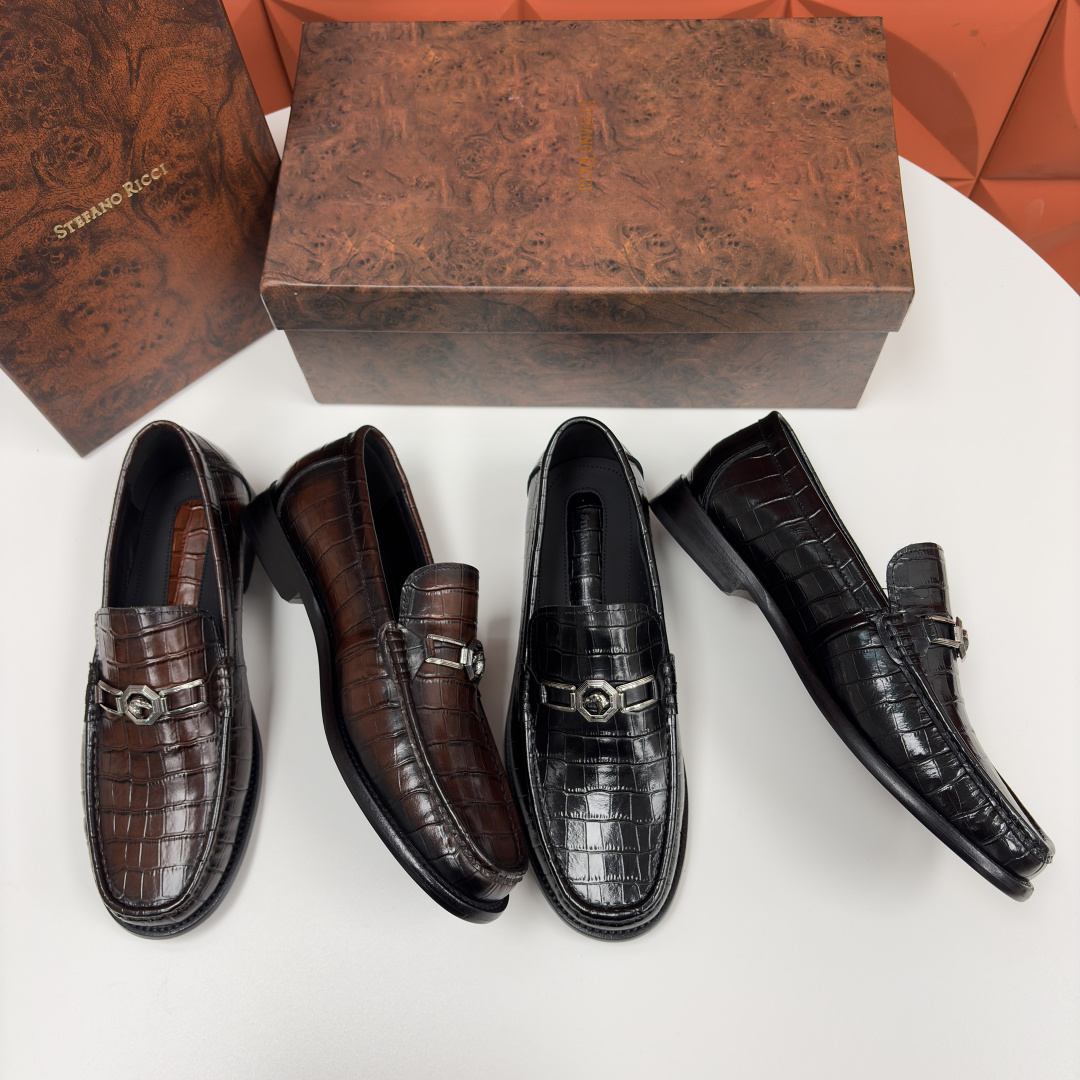 💋💍Stefano-ricci 史蒂*芬新品 乐福鞋皮鞋 鳄鱼纹🐊压纹牛皮手工改色擦色而成 ，鞋面的标志