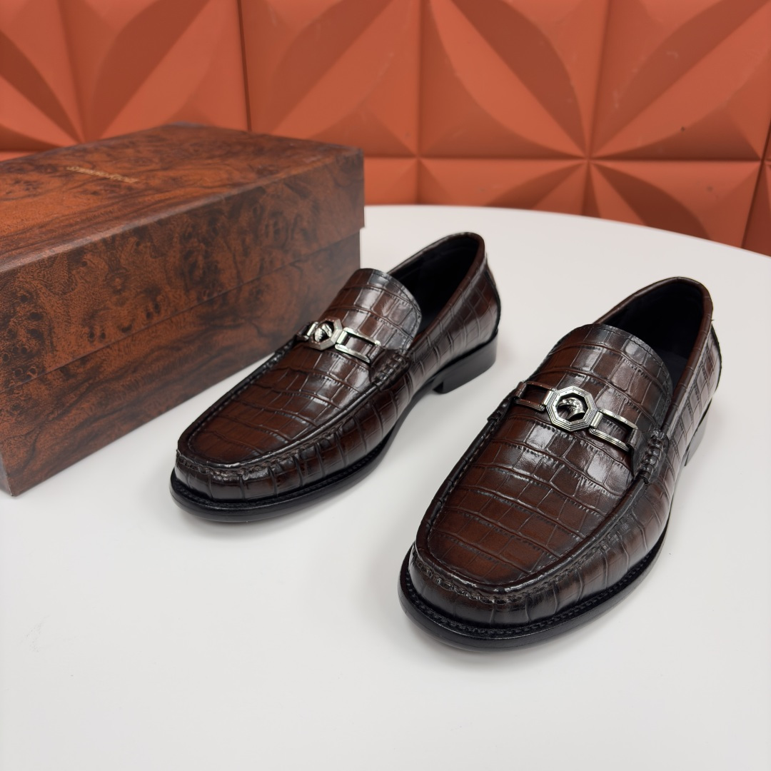 💋💍Stefano-ricci 史蒂*芬新品 乐福鞋皮鞋 鳄鱼纹🐊压纹牛皮手工改色擦色而成 ，鞋面的标志