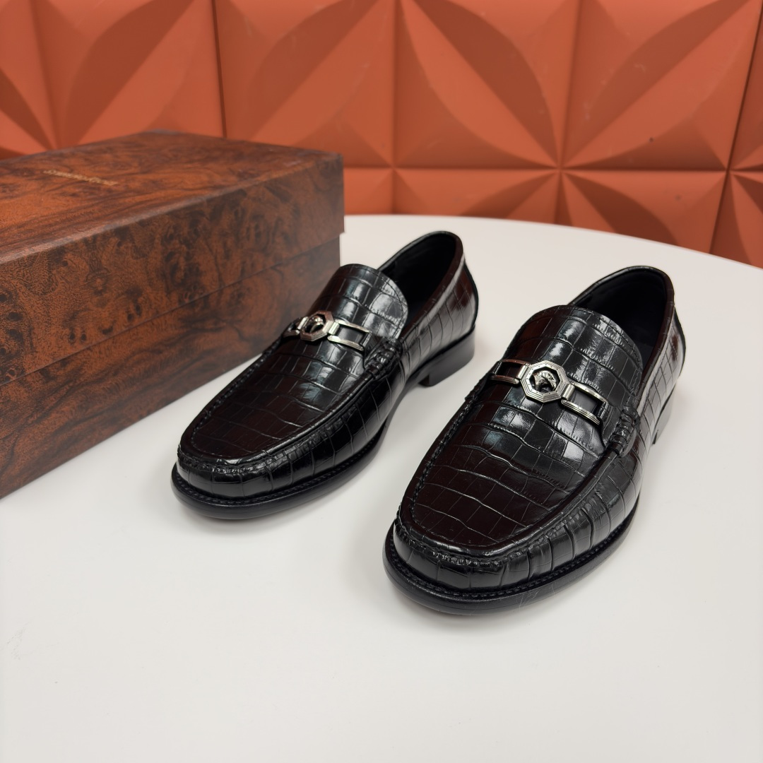 💋💍Stefano-ricci 史蒂*芬新品 乐福鞋皮鞋 鳄鱼纹🐊压纹牛皮手工改色擦色而成 ，鞋面的标志