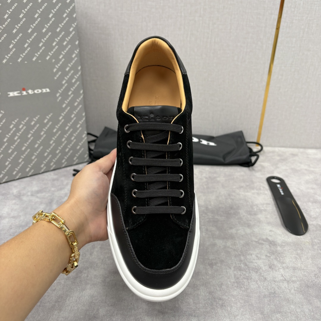 💋💍 Kito*n 新品 男士拼色厚底休闲鞋 鞋面采用高丝光磨砂牛皮+优质小牛皮的拼接设计，磨砂皮细腻软