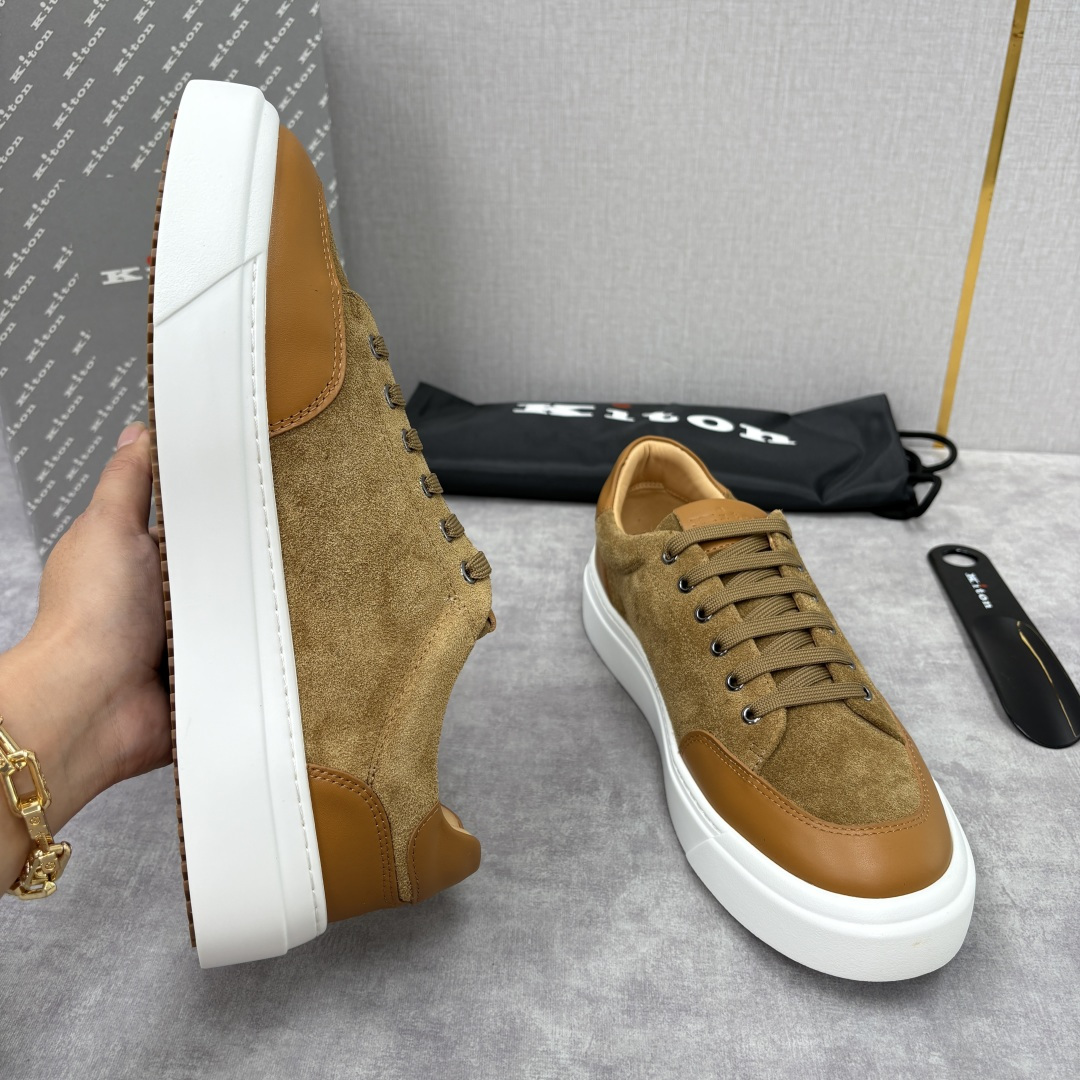 💋💍 Kito*n 新品 男士拼色厚底休闲鞋 鞋面采用高丝光磨砂牛皮+优质小牛皮的拼接设计，磨砂皮细腻软