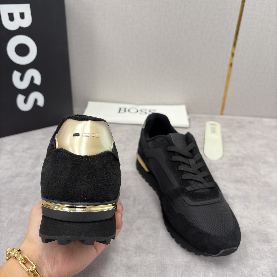 💋💍BOSS 男士新款 复古休闲拼接运动鞋跑鞋上新 HUGO BOS* 家这双织物运动鞋组合制成，真的把