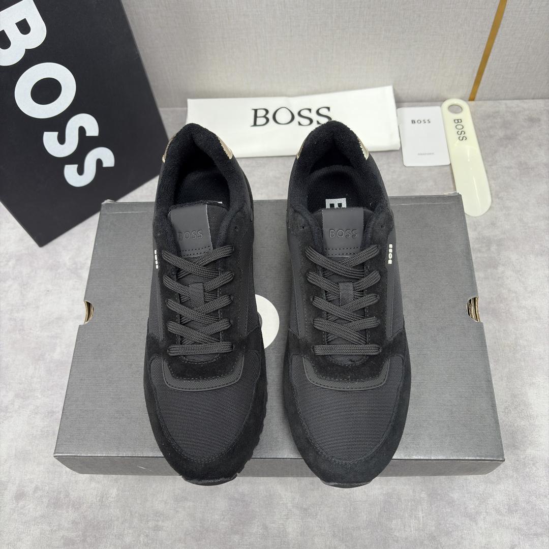 💋💍BOSS 男士新款 复古休闲拼接运动鞋跑鞋上新 HUGO BOS* 家这双织物运动鞋组合制成，真的把