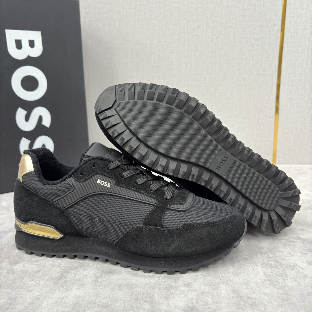💋💍BOSS 男士新款 复古休闲拼接运动鞋跑鞋上新 HUGO BOS* 家这双织物运动鞋组合制成，真的把