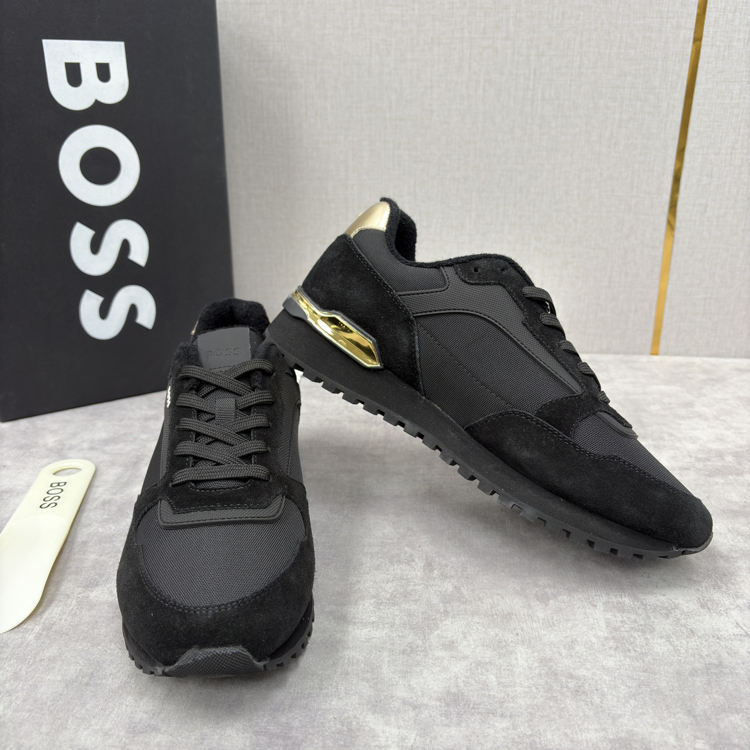 💋💍BOSS 男士新款 复古休闲拼接运动鞋跑鞋上新 HUGO BOS* 家这双织物运动鞋组合制成，真的把