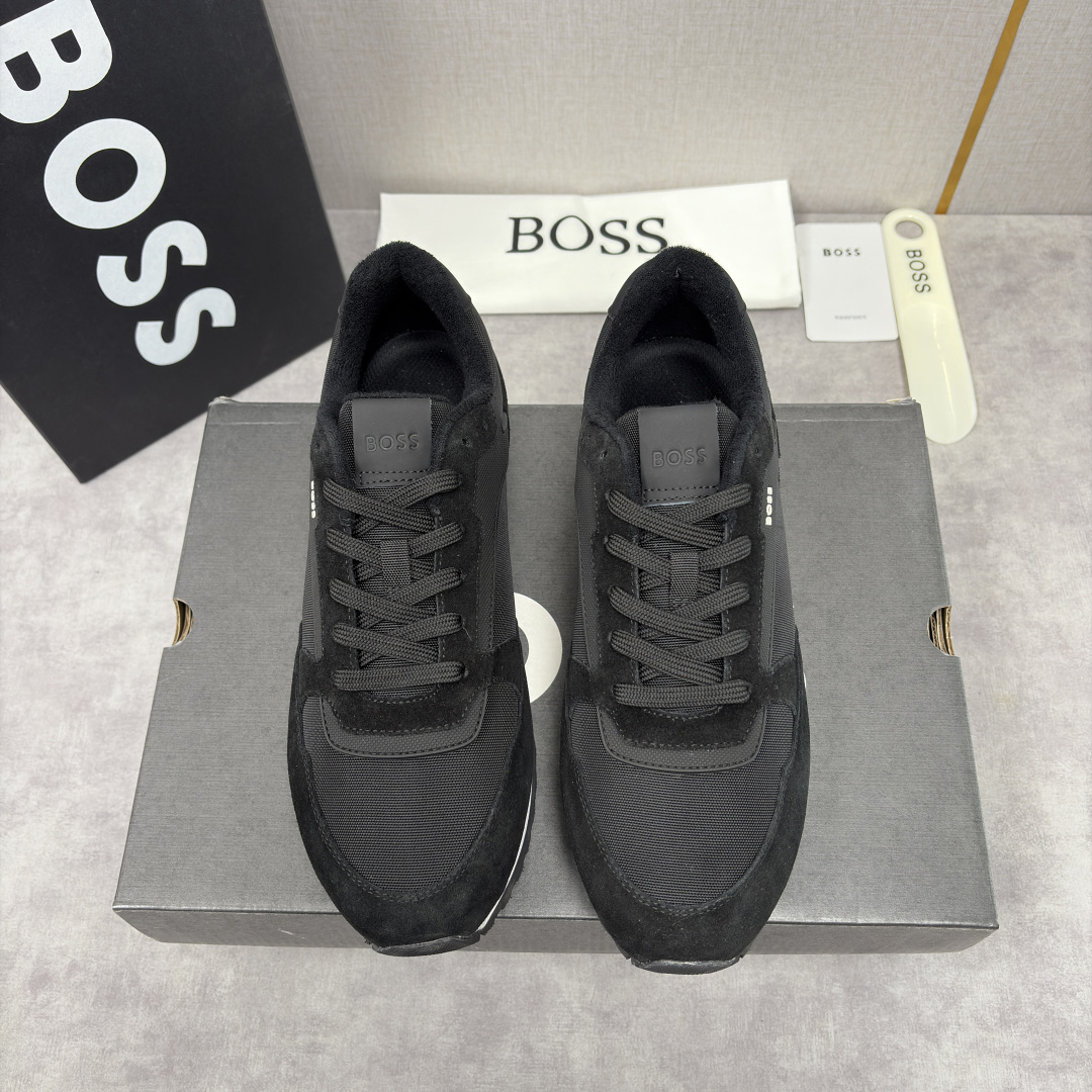 💋💍BOSS 男士新款 复古休闲拼接运动鞋跑鞋上新 HUGO BOS* 家这双织物运动鞋组合制成，真的把