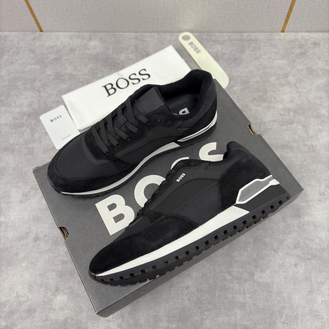 💋💍BOSS 男士新款 复古休闲拼接运动鞋跑鞋上新 HUGO BOS* 家这双织物运动鞋组合制成，真的把