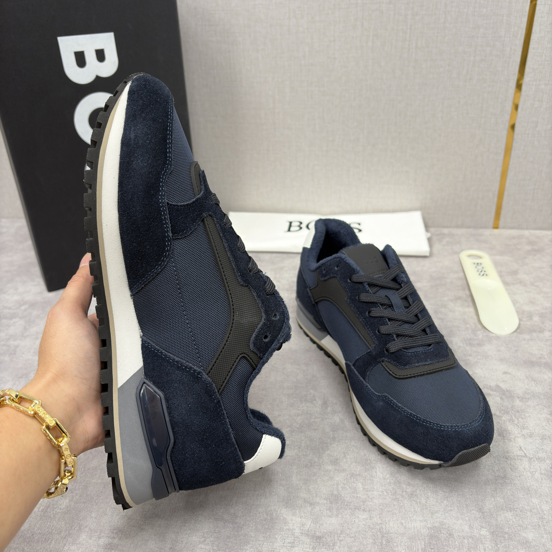 💋💍BOSS 男士新款 复古休闲拼接运动鞋跑鞋上新 HUGO BOS* 家这双织物运动鞋组合制成，真的把