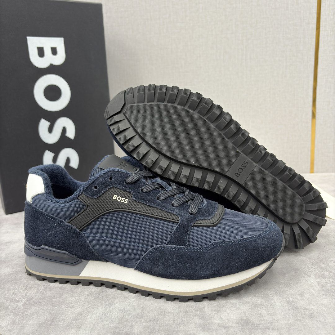 💋💍BOSS 男士新款 复古休闲拼接运动鞋跑鞋上新 HUGO BOS* 家这双织物运动鞋组合制成，真的把