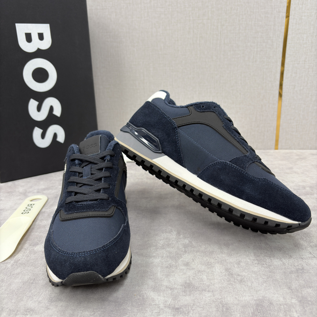 💋💍BOSS 男士新款 复古休闲拼接运动鞋跑鞋上新 HUGO BOS* 家这双织物运动鞋组合制成，真的把