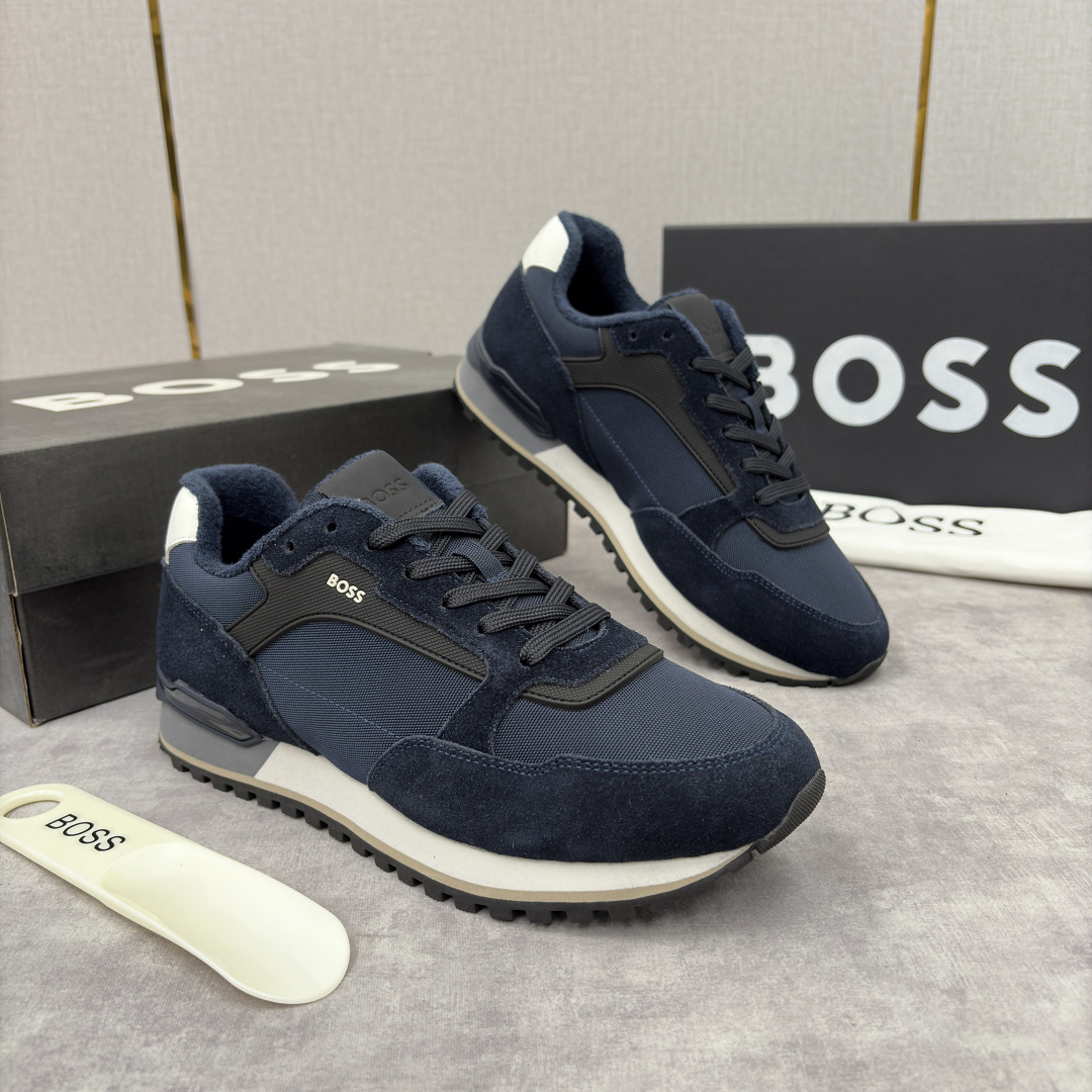 💋💍BOSS 男士新款 复古休闲拼接运动鞋跑鞋上新 HUGO BOS* 家这双织物运动鞋组合制成，真的把