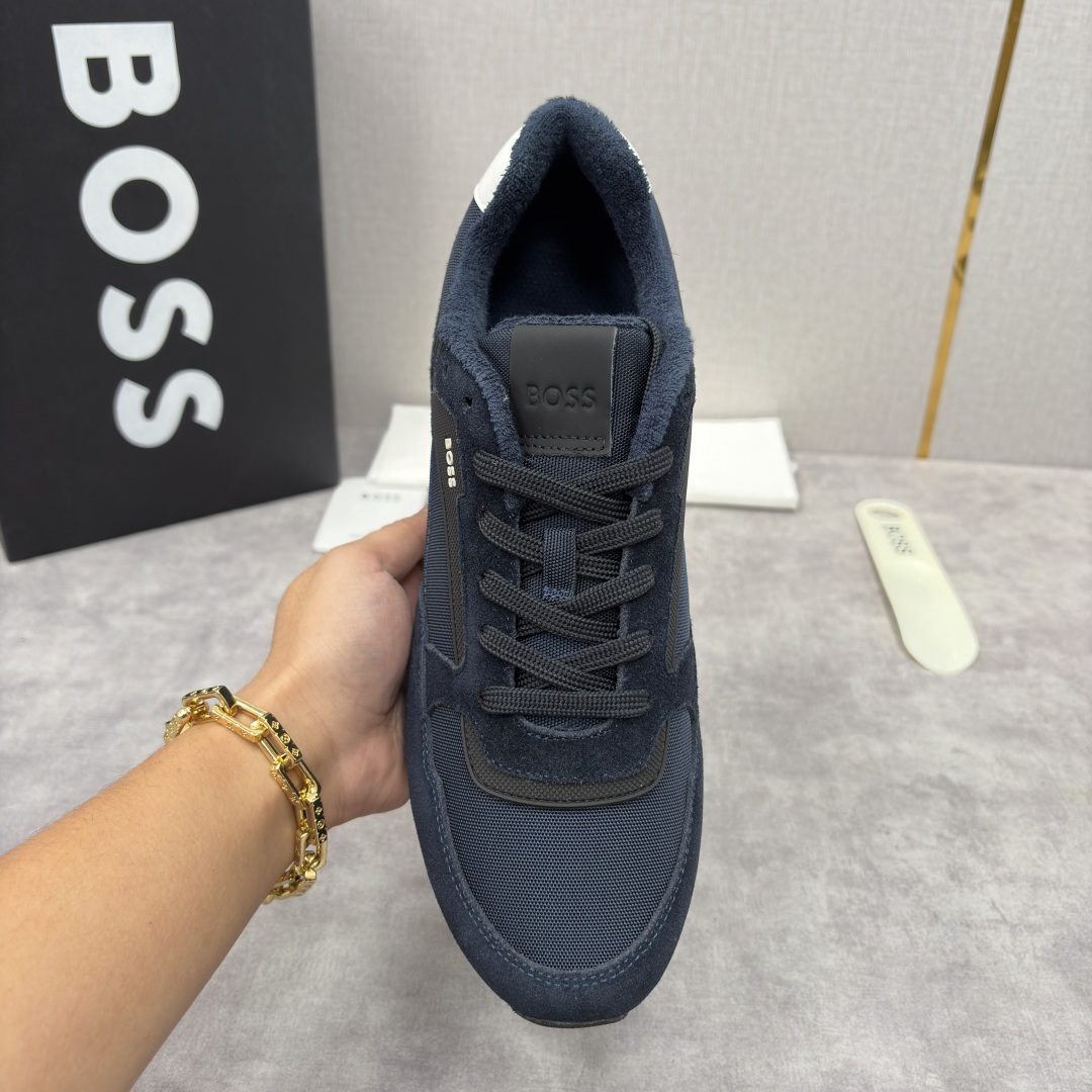 💋💍BOSS 男士新款 复古休闲拼接运动鞋跑鞋上新 HUGO BOS* 家这双织物运动鞋组合制成，真的把