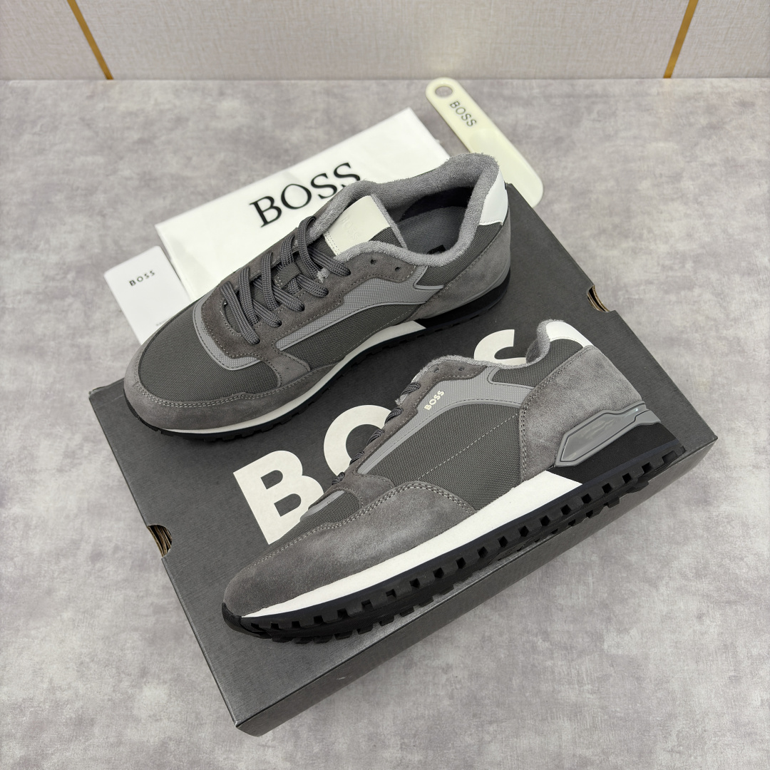 💋💍BOSS 男士新款 复古休闲拼接运动鞋跑鞋上新 HUGO BOS* 家这双织物运动鞋组合制成，真的把
