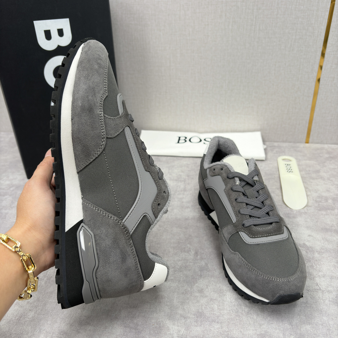 💋💍BOSS 男士新款 复古休闲拼接运动鞋跑鞋上新 HUGO BOS* 家这双织物运动鞋组合制成，真的把