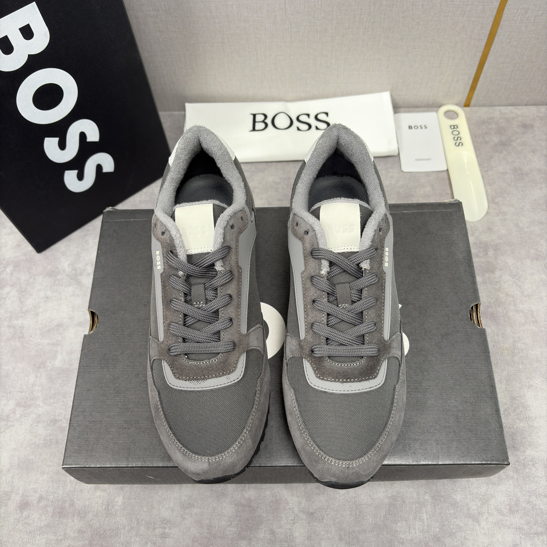 💋💍BOSS 男士新款 复古休闲拼接运动鞋跑鞋上新 HUGO BOS* 家这双织物运动鞋组合制成，真的把