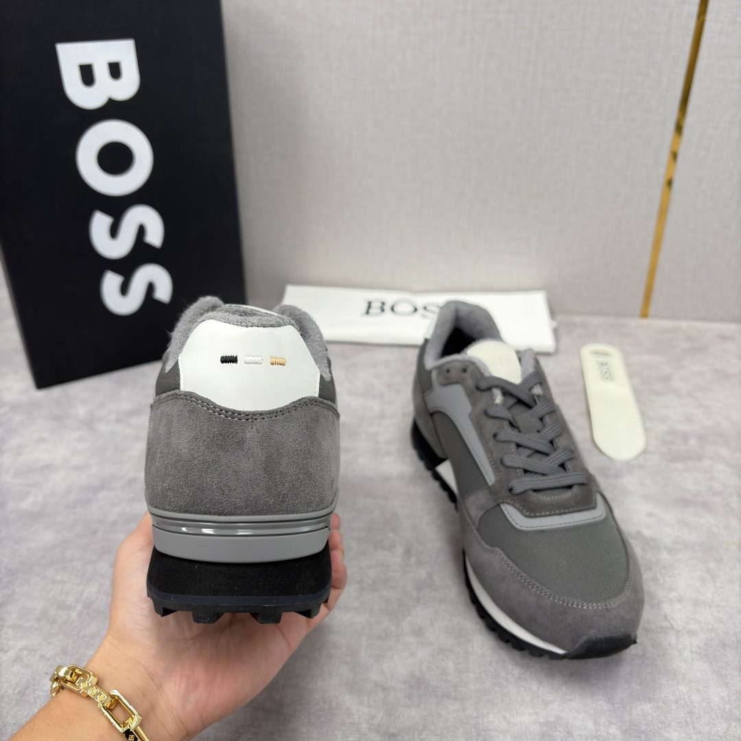 💋💍BOSS 男士新款 复古休闲拼接运动鞋跑鞋上新 HUGO BOS* 家这双织物运动鞋组合制成，真的把