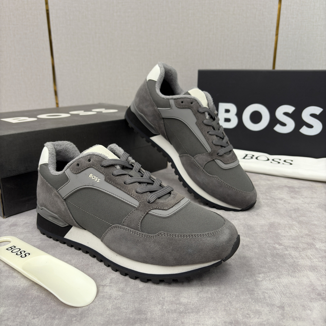 💋💍BOSS 男士新款 复古休闲拼接运动鞋跑鞋上新 HUGO BOS* 家这双织物运动鞋组合制成，真的把