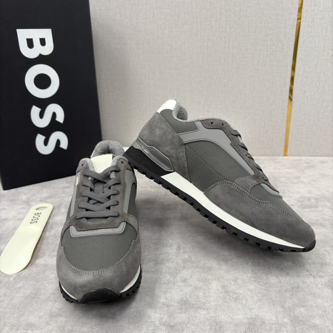 💋💍BOSS 男士新款 复古休闲拼接运动鞋跑鞋上新 HUGO BOS* 家这双织物运动鞋组合制成，真的把