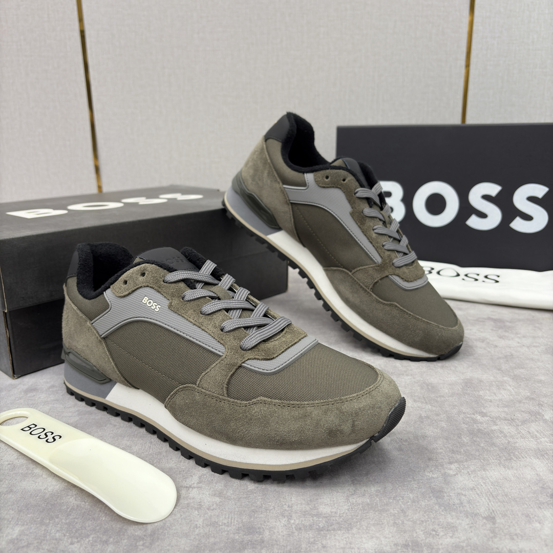 💋💍BOSS 男士新款 复古休闲拼接运动鞋跑鞋上新 HUGO BOS* 家这双织物运动鞋组合制成，真的把