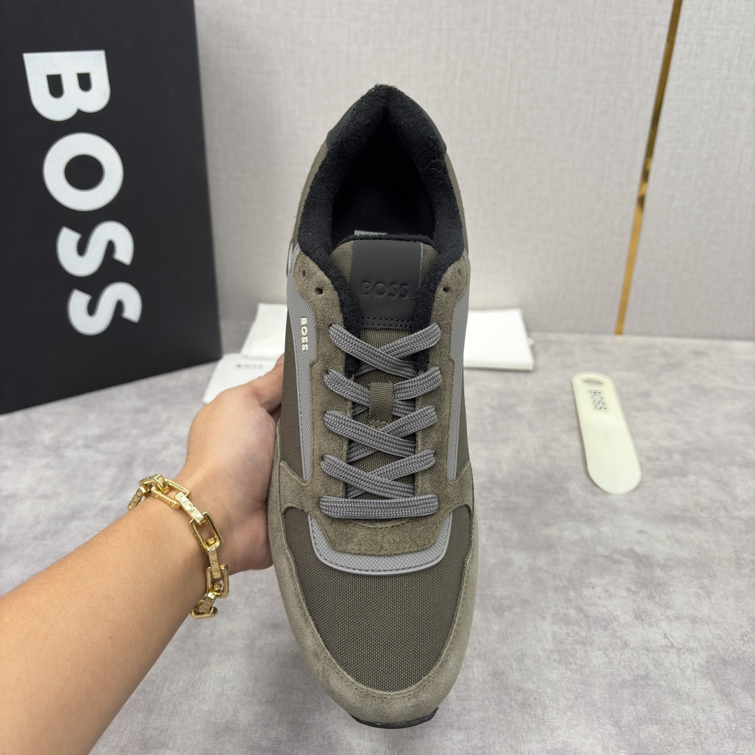 💋💍BOSS 男士新款 复古休闲拼接运动鞋跑鞋上新 HUGO BOS* 家这双织物运动鞋组合制成，真的把