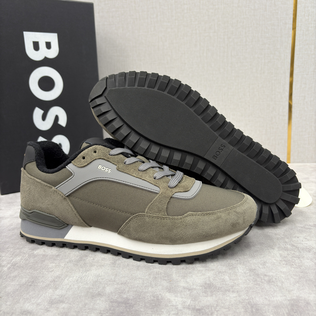 💋💍BOSS 男士新款 复古休闲拼接运动鞋跑鞋上新 HUGO BOS* 家这双织物运动鞋组合制成，真的把