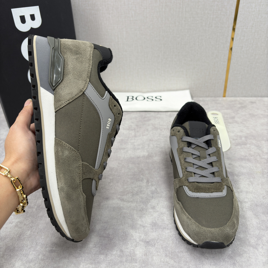 💋💍BOSS 男士新款 复古休闲拼接运动鞋跑鞋上新 HUGO BOS* 家这双织物运动鞋组合制成，真的把